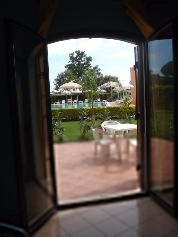 Hotel Ristorante Al Canto Delle Sirene テッラチーナ エクステリア 写真